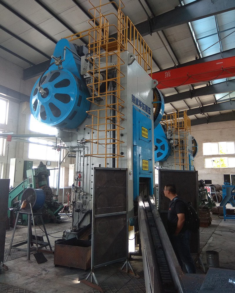 JARD31係（xì）列多工位鍛造壓力機